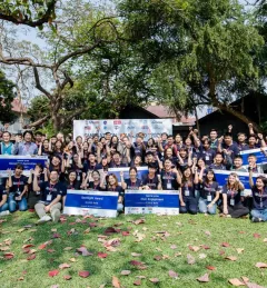 Youth innovatorsYouth innovators post for a photo at the Smogathon Thailand 2020. Photo credit: ADPC