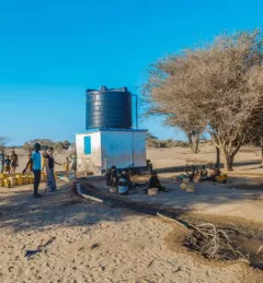 Line at groundwater pump station in Turkana, Kenya.  Credits: University of Colorado, Boulder/Evan Thomas  